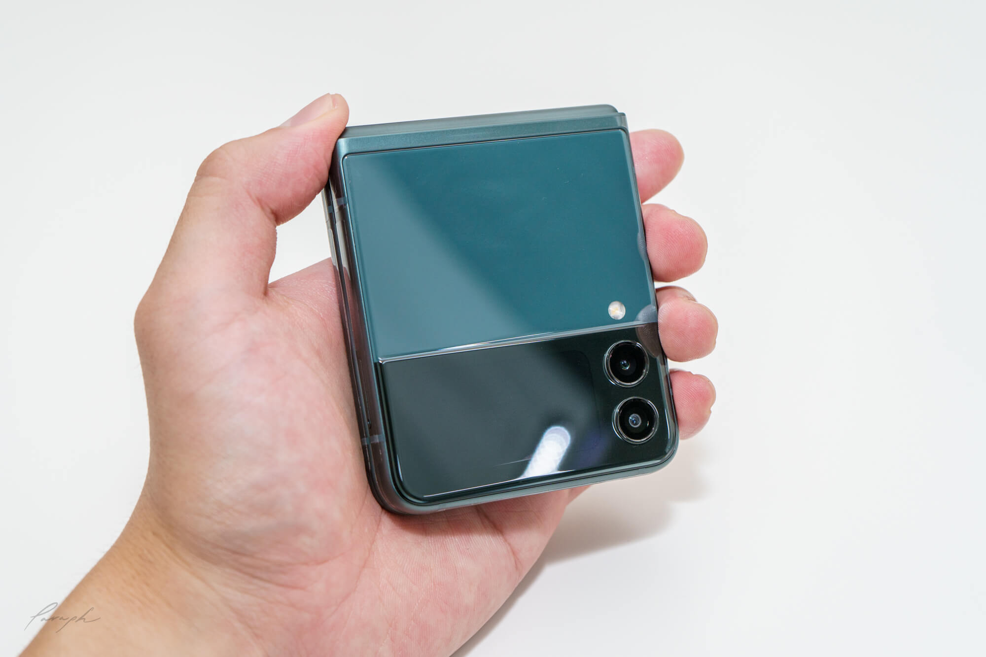 折りたたみスマホの完成系「Galaxy Z Flip3 5G」香港版 グリーンが