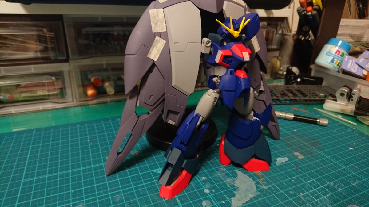 1/144ガンダムアシュタロンハーミットクラブ進捗。 ガレキで気泡も