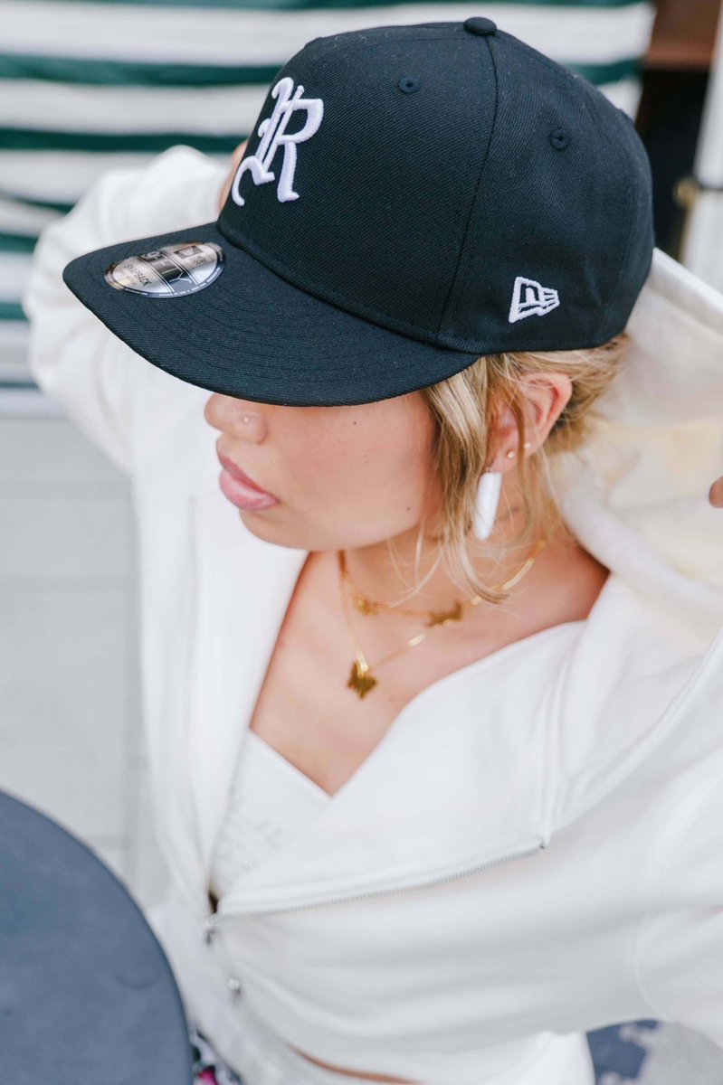 平野紫耀さんも着用されたRIEHATAのオリジナルロゴを落とし込んだNEW