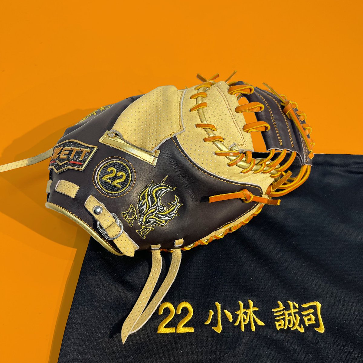 プロ支給品】ジャイアンツ 小林誠司選手 キャッチャーミット プロ支給