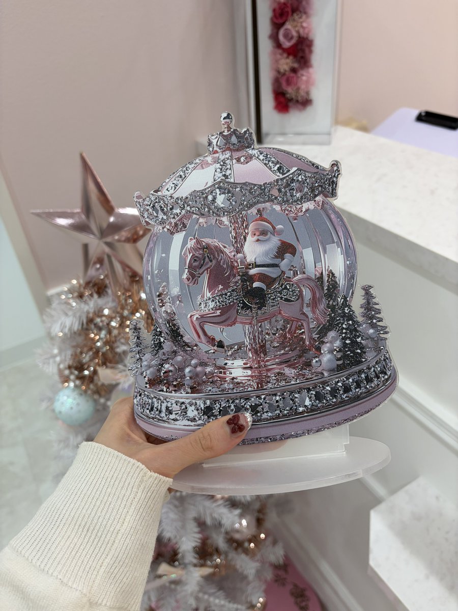 SHEINでスノードーム買ったらアクスタだった、ド鬱