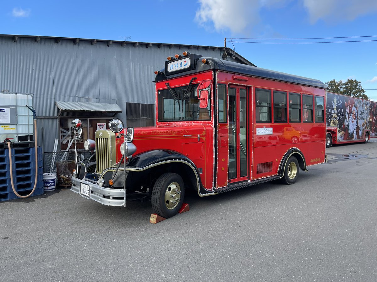 それでは、サンタ号、ジャンボサンタ号、オリオンサンタ号出発ー