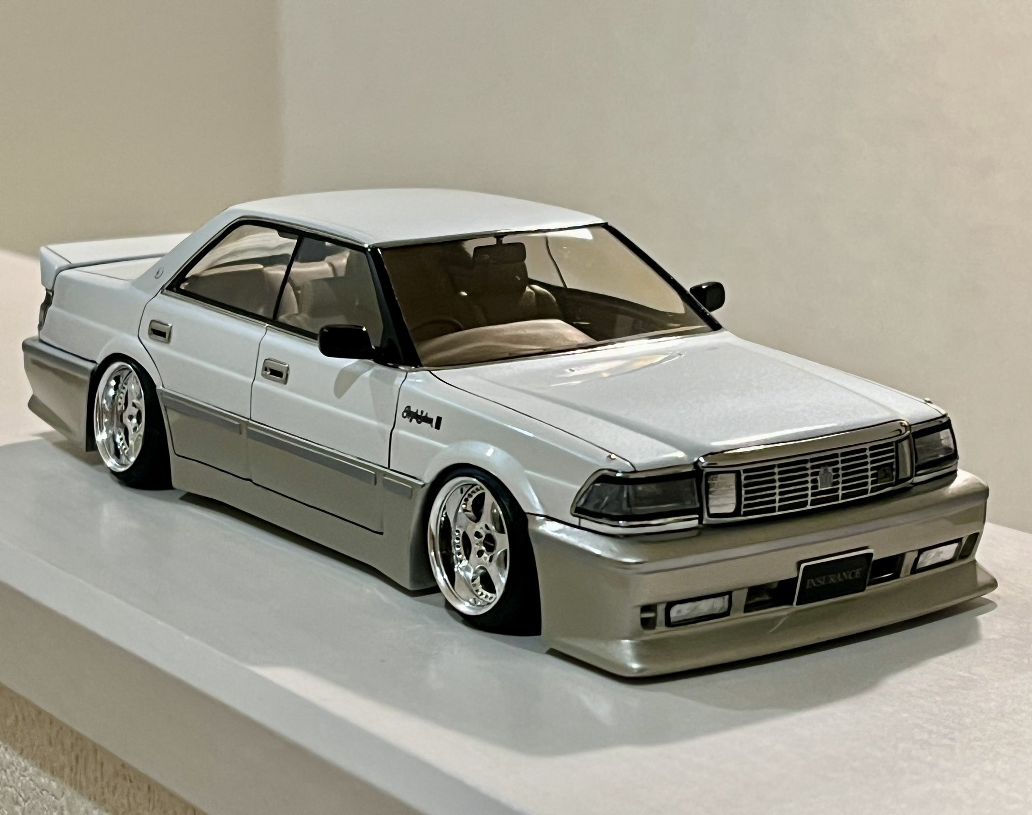 絶版 アオシマ 1/24 ロジャム AWS210 クラウン ロイヤルサルーン 1/24