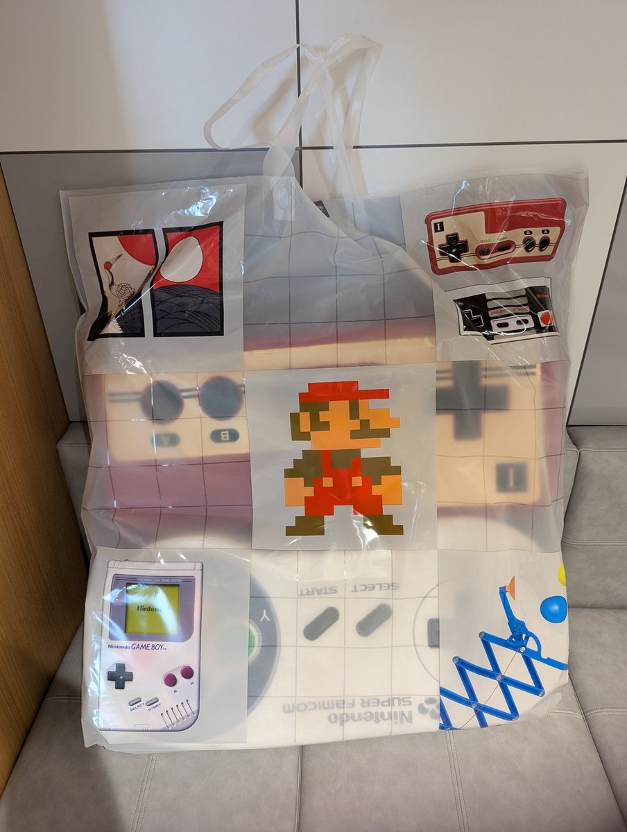 ニンテンドーミュージアムのコントローラークッションを持って帰るの