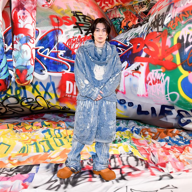 FW25 ランウェイショーの全容を公開。多くの著名人やインフルエンサー