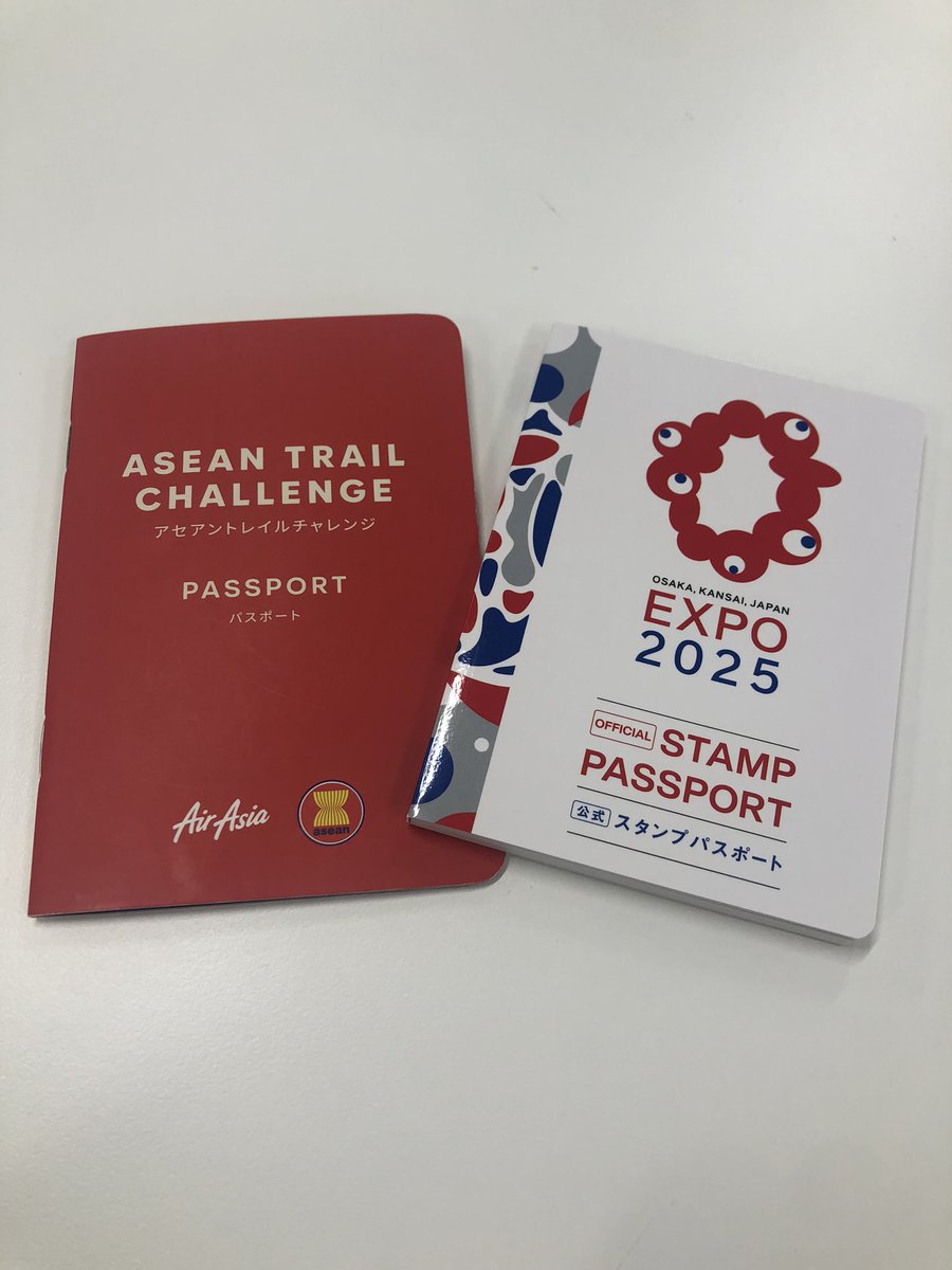 大阪関西万博内で実施されているスタンプラリー📒右の公式スタンプ