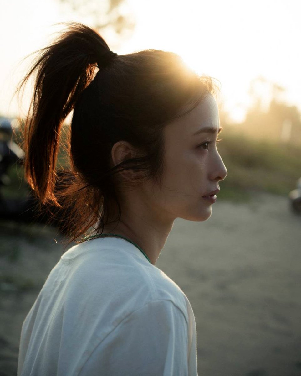 先行写真の中で､この横顔が一番好き😍 瑞々しさ､爽やかさが､鶴本直の頃