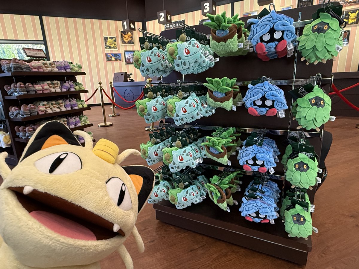 個性的なパスケースやぬいぐるみキャップも可愛くて気になっちゃうよね