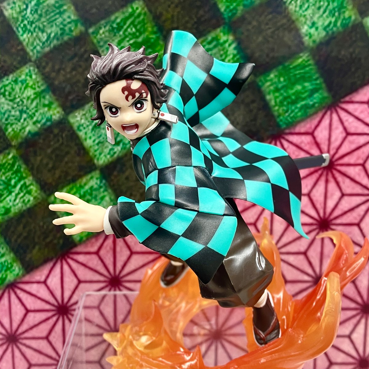 このあと10時から稼働開始🎉】 アニメ『#鬼滅の刃』より、「#竈門炭