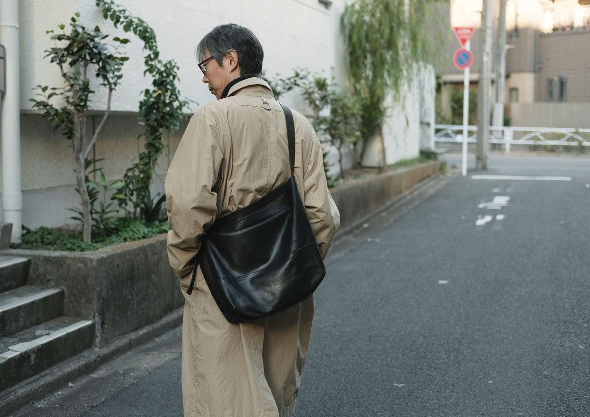 レザーショルダーバッグ black ＜XL＞ – PINT_MN