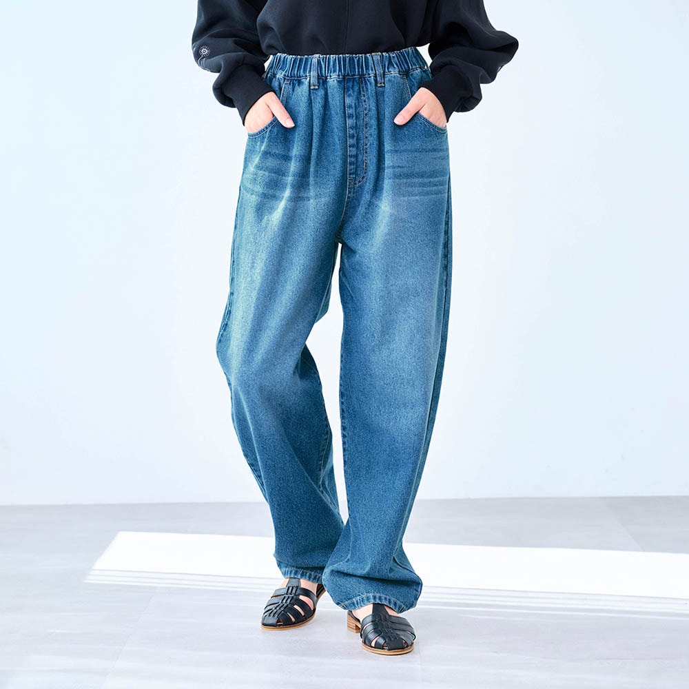 新柄登場】 ゆったりなのにすっきり見え♪刺繍がかわいいデニムパンツ