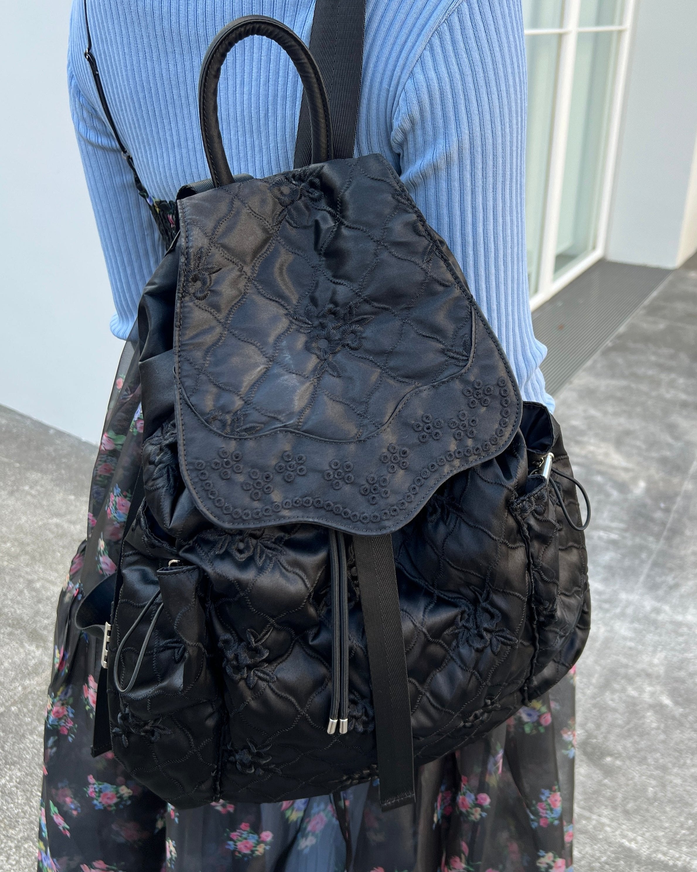 pointe backpack (black)