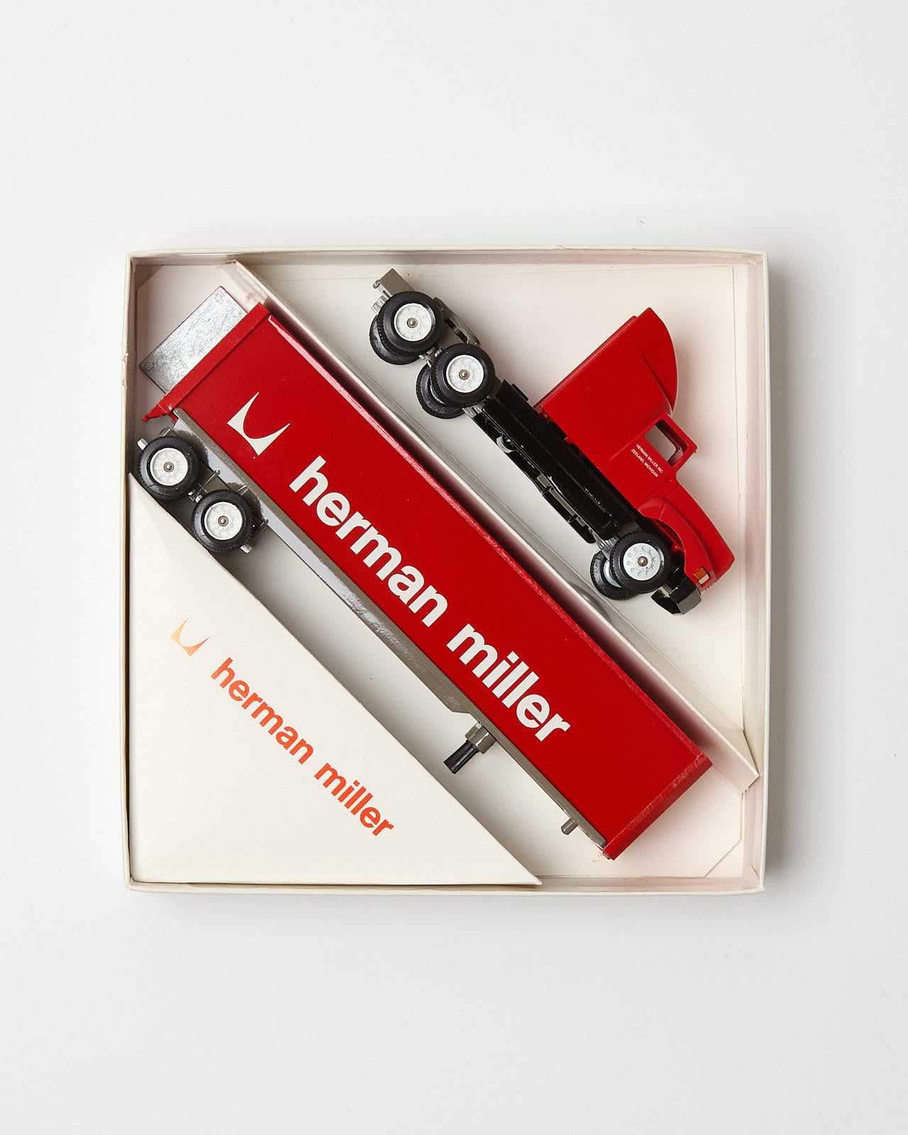 HERMAN MILLER - WINROSS TRUCK - CHERUB