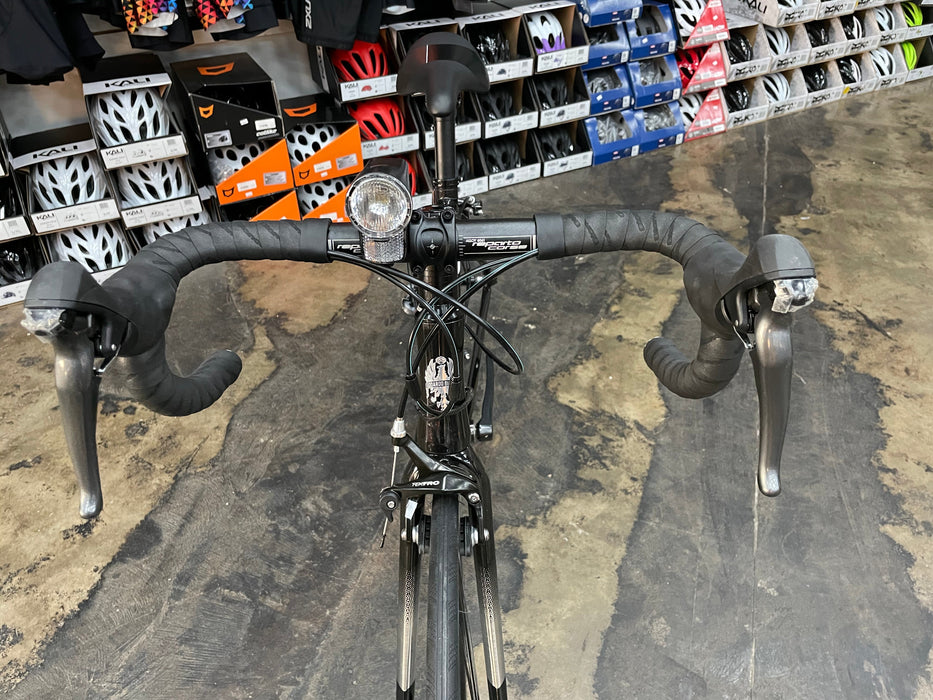 Bianchi Via Nirone 7 Shimano Claris 8 Speed - Black 2023 — Playtri