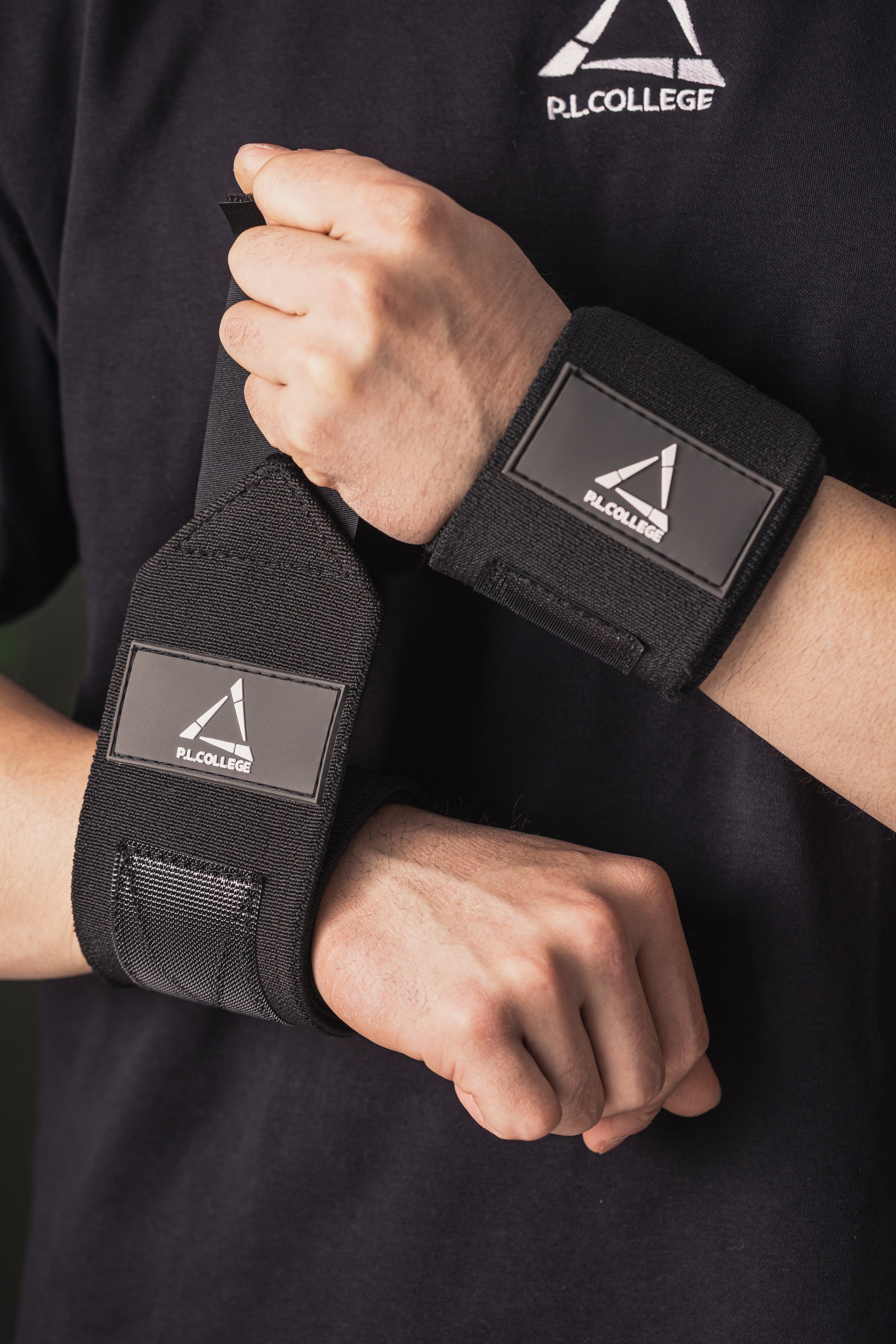 三角ロゴ】リストラップ-ストロング-ライトブラック – P.LCollege