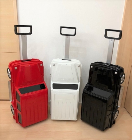 メルセデスベンツGクラス 大人カッコイイ子供用スーツケースが 本日