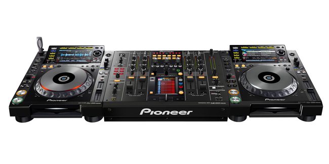 タッチパネルを使って楽曲ミックスが可能なDJミキサー「DJM-2000nexus