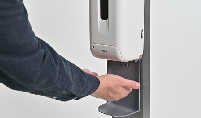 AIサーモカメラの顔認識で0.2秒スピード検知できる非接触型検温機「X