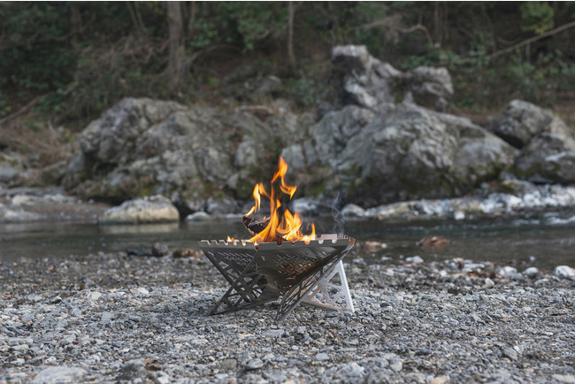 新商品】好きな時に好きな場所で オトナの遊び心に応える 組み立て式