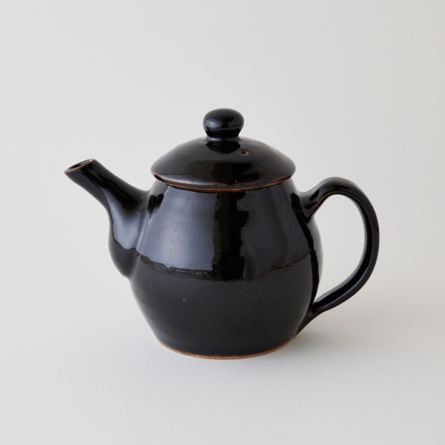 イデー】深澤直人さんと益子の3つの窯元が挑戦する新しい器「BOTE