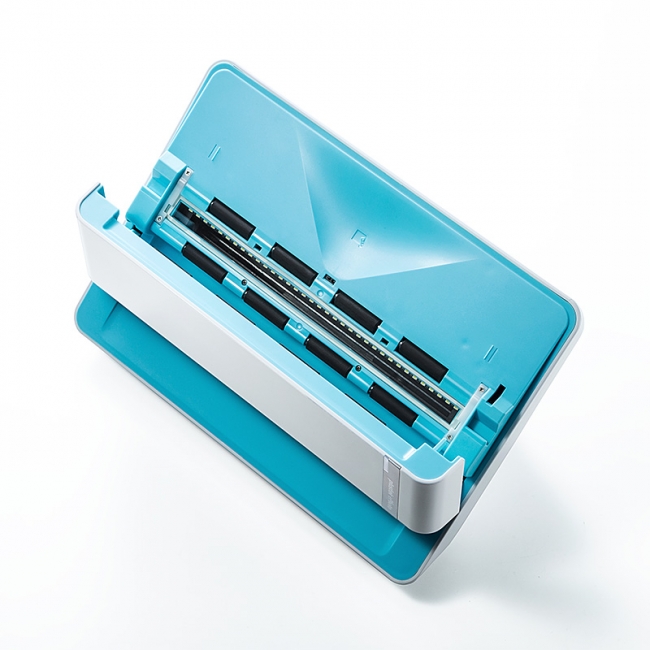 たまった写真を手軽にデータ化できるフォトスキャナーを12月6日発売