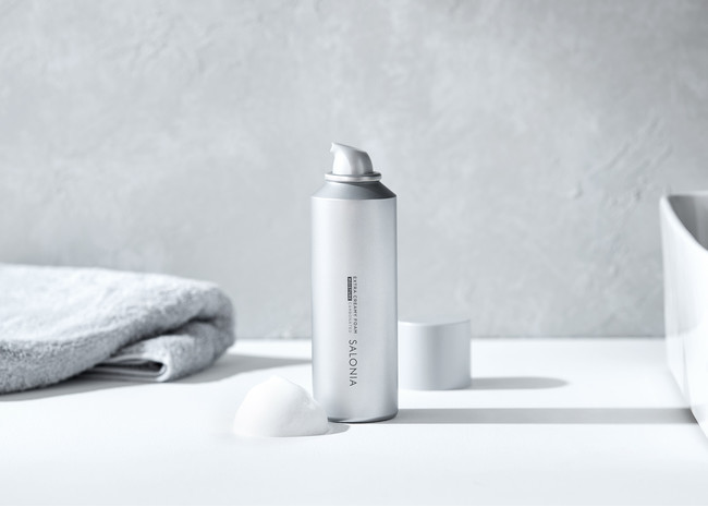 イオンの力で黒ずみ汚れにアプローチする、“こすらない” 洗顔ブラシ