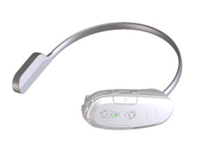 音声認識に特化したバッジ型のウェアラブルマイク端末「AmiVoice