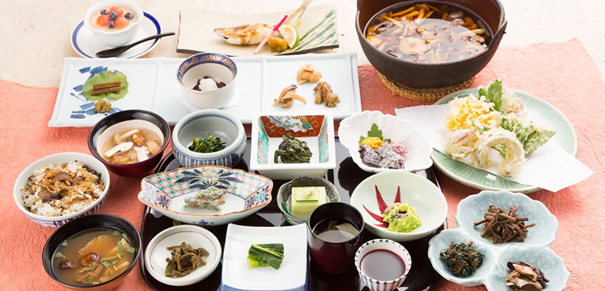 山菜料理旅館『出羽屋』 四代目 佐藤 治樹さん 「“山菜料理”専門の宿