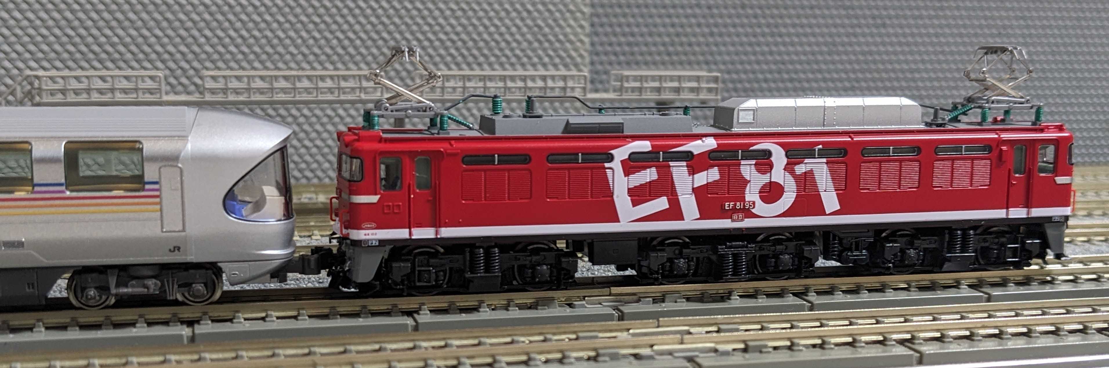 🔵入線整備 KATO 3066-F EF81 95号機 ﾚｲﾝﾎﾞｰ塗装機 - 竹ノ塚総合車両