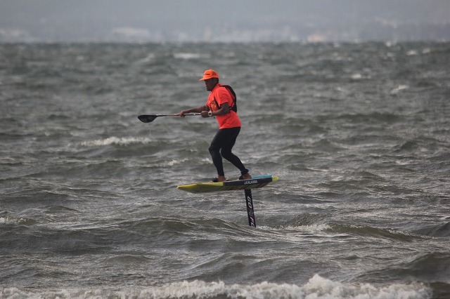 PukaPukaなら、話題のSUP FOILも体感できる！新感覚のマリンスポーツ