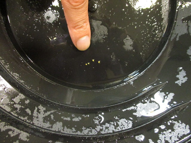 山梨・お出かけスポット 甲斐黄金村・湯之奥金山博物館 砂金採りを体験