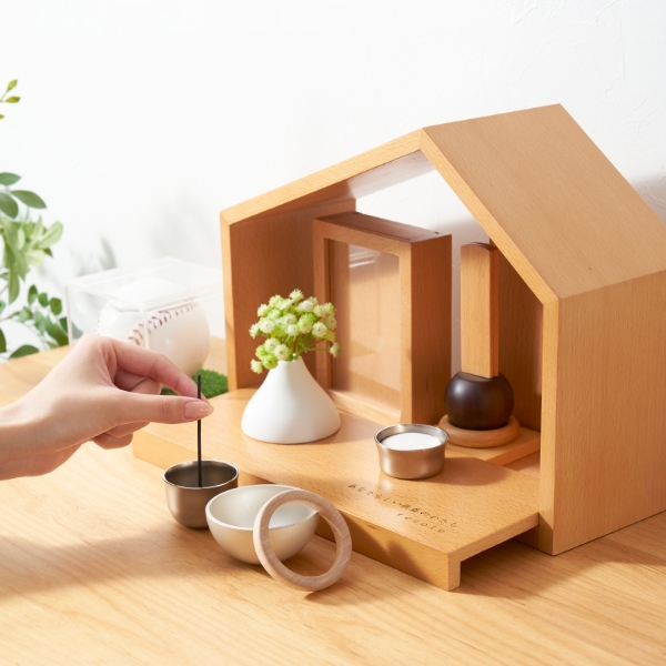 ステージ型コンパクト仏壇 木の家-KINOIE-｜おしゃれな仏壇・位牌