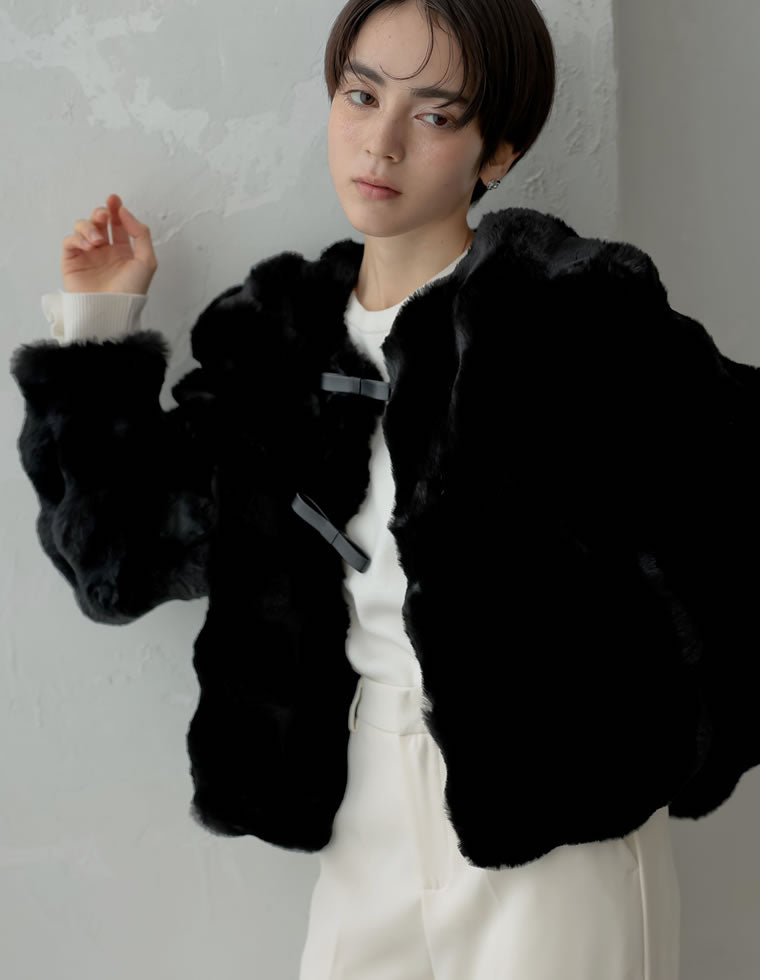 ブロックフェイクファーリボン付ショートコート - ジャケット/アウター