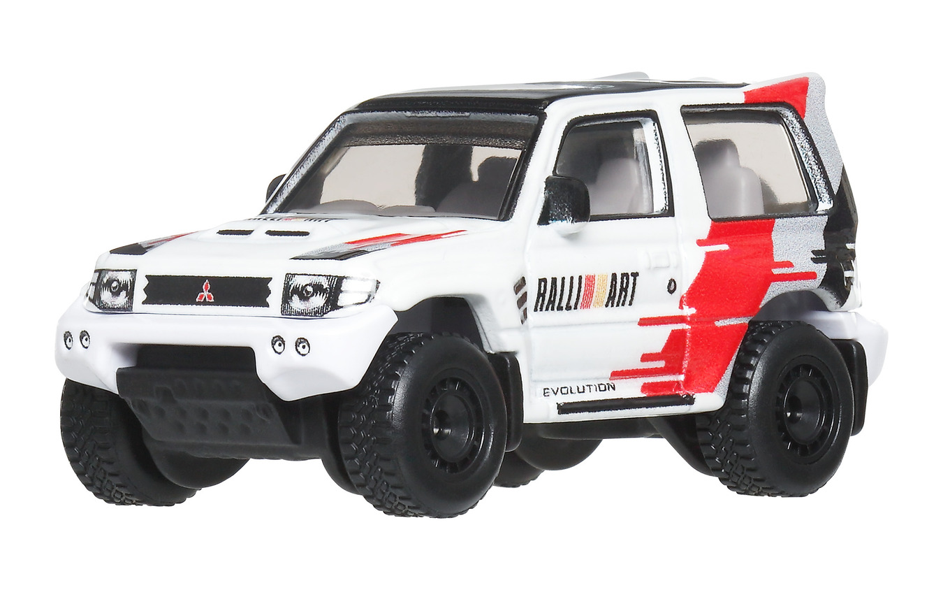 あの“パジェロ エボリューション”がラリーアートカラーで復活
