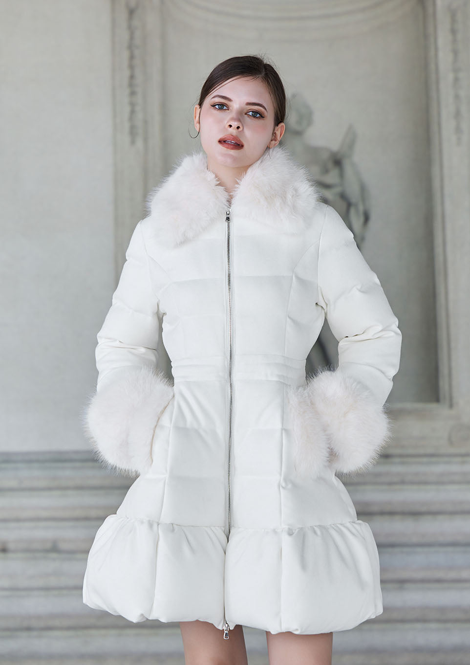 Riu リウ Rちゃん ホワイト ダウンジャケット ファー FREE SIZE Riu