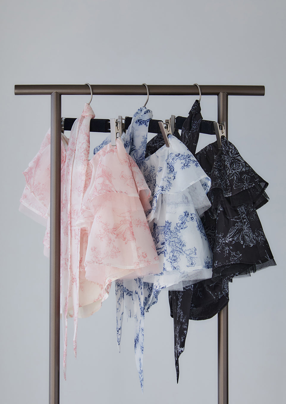 Riu One shoulder Toile de Jouy tops