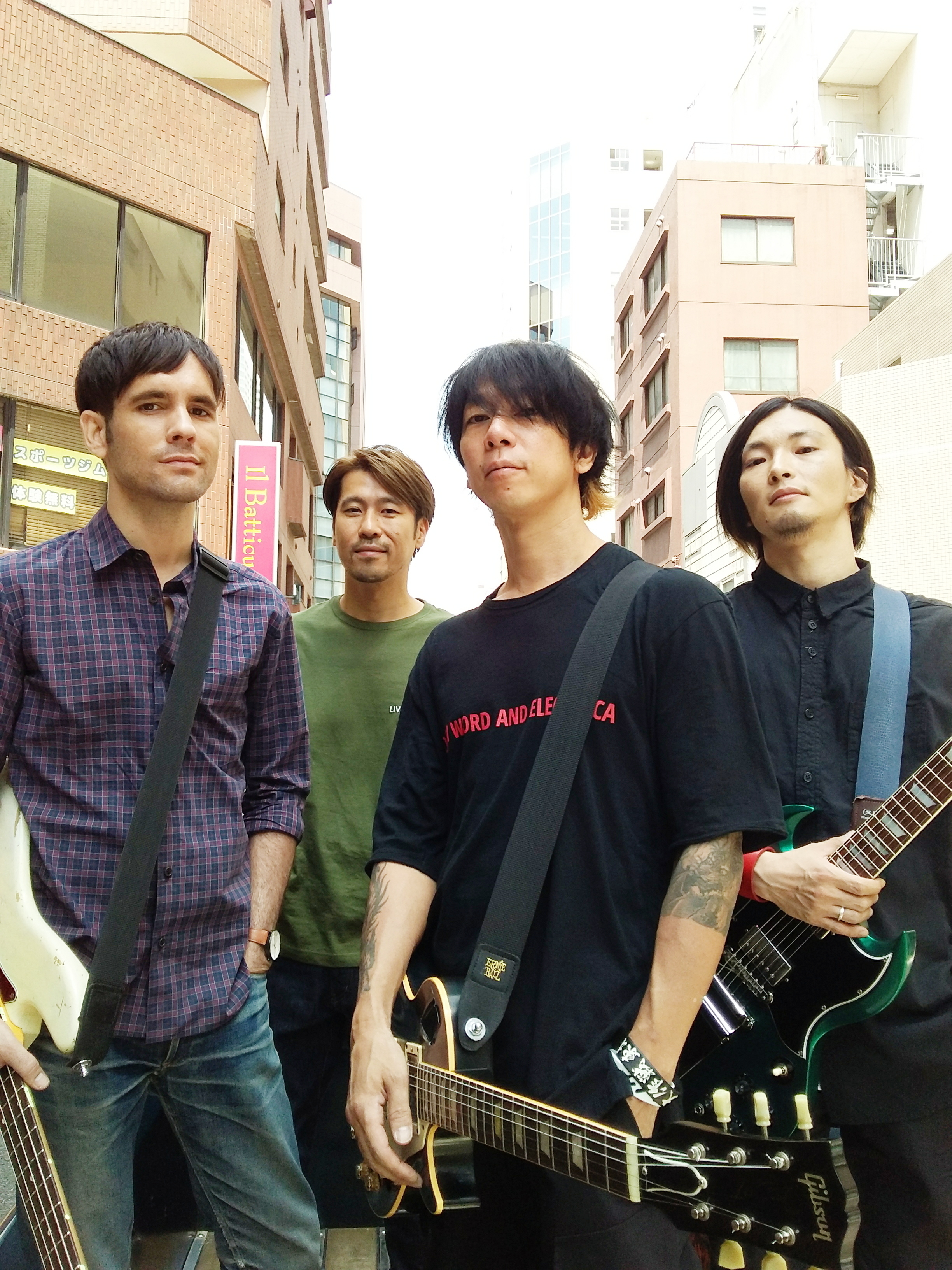 MONOEYES最速表紙！そして細美武士、10年間を語る！ (2017/05/16) 山崎