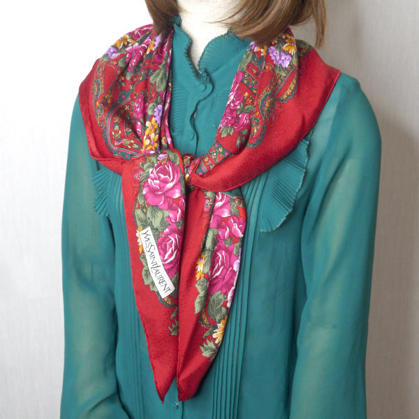 YVES SAINT LAURENT ペイズリーフラワー柄シルク大判スカーフ （赤系