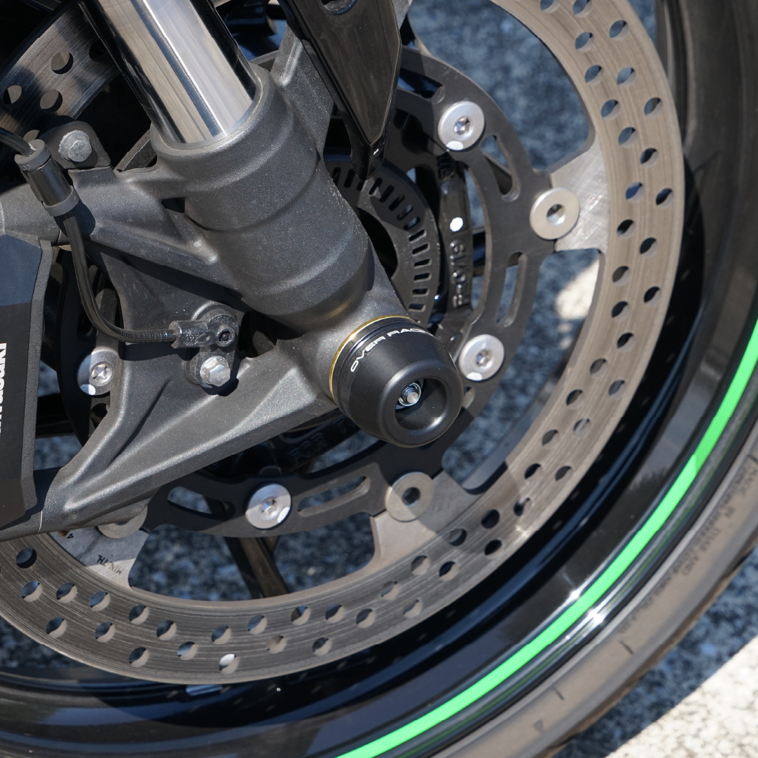 59-86-02 OVER RACING フロントアクスルスライダー ZX-4R/25R | ラフ