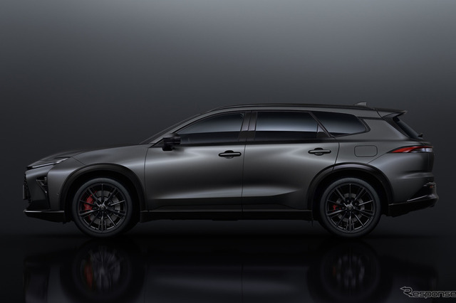 トヨタ『クラウン エステート』にマット塗装の「THE CROWN」限定車が