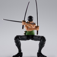 ワンピース」ゾロがイーストブルー衣装で可動フィギュアに！躍動感