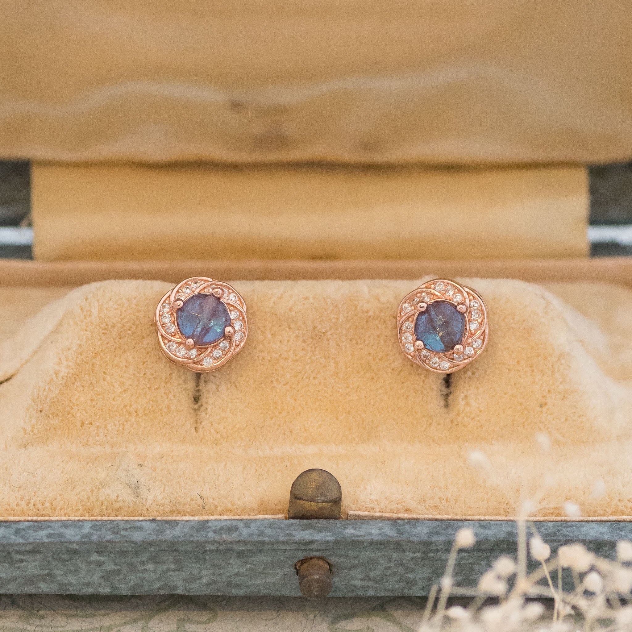 アンティークサフィレットピアス