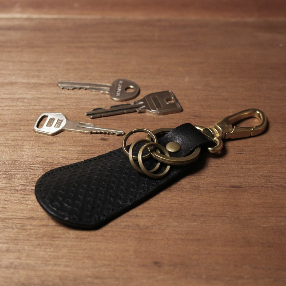 シューホーン キーホルダー パイソン│メンズ革小物通販 S'FACTORY