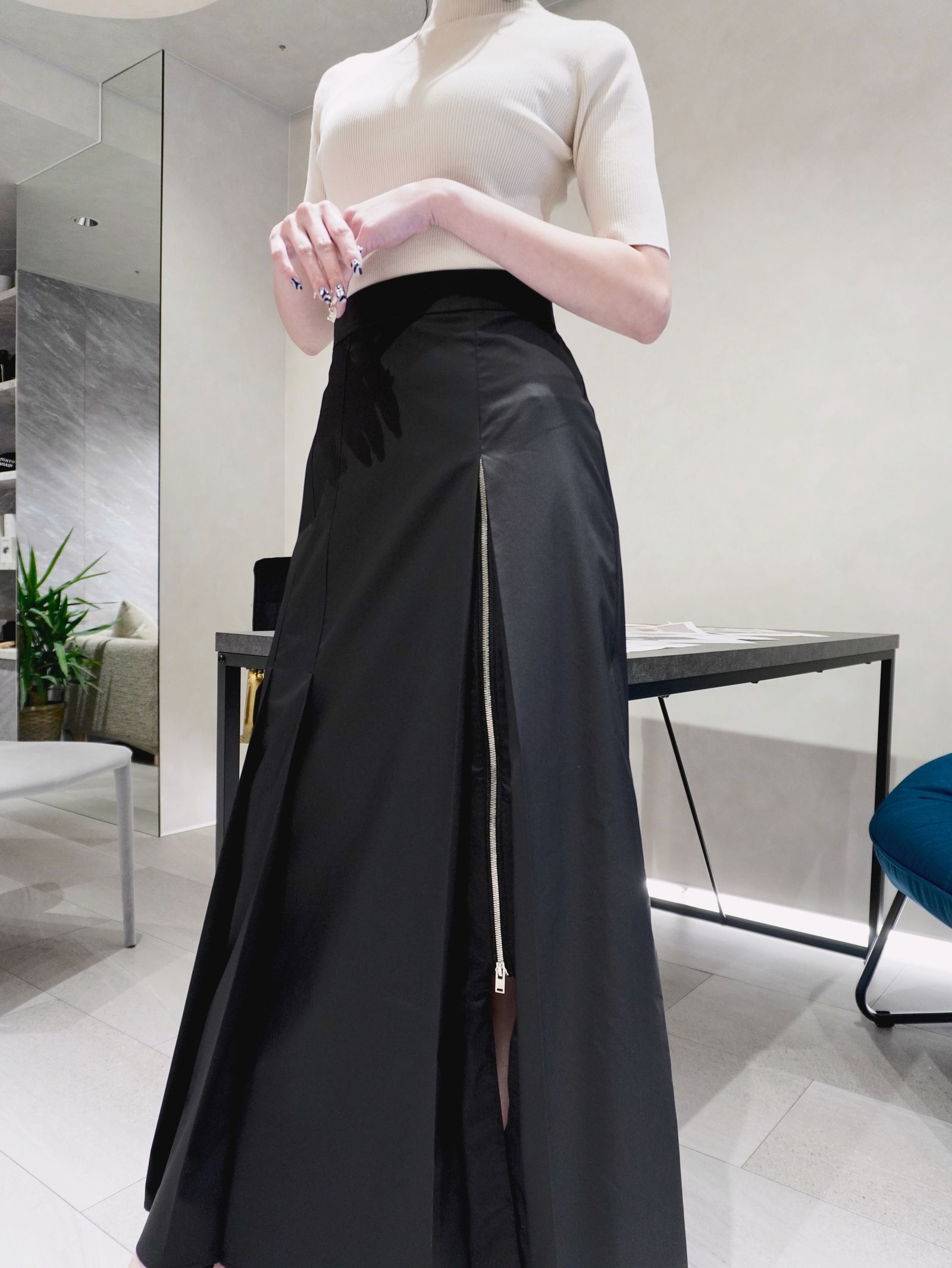 CINOH - SUPIMA ZIP SKIRT / ジップスカート (ブラック) | Sir online