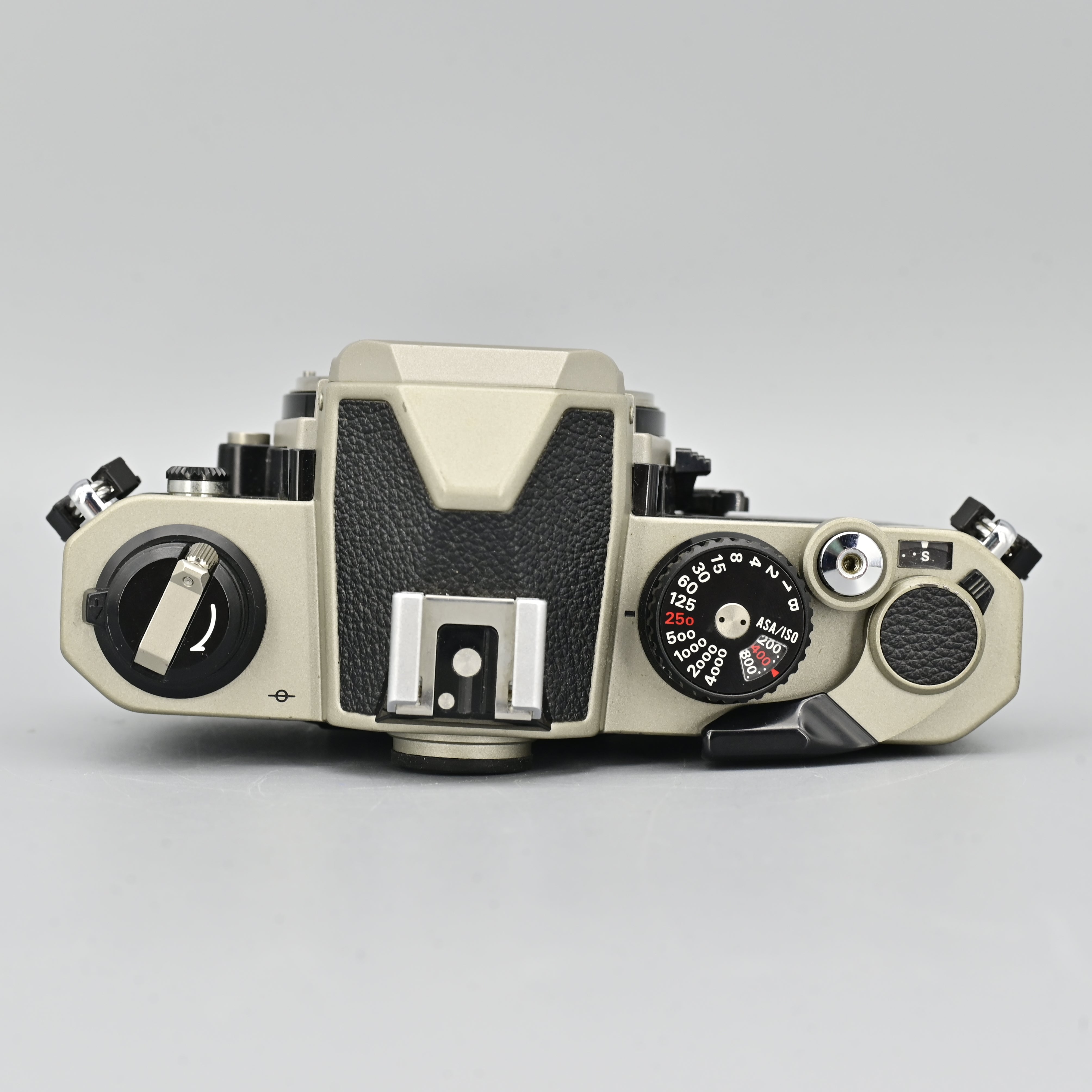 Nikon FM2/T Titanium Body Only. – SHOWA