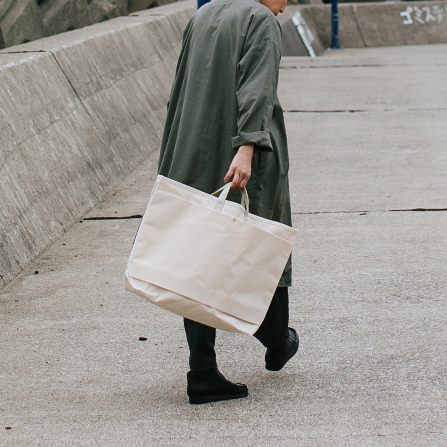 Base Tote by This is(a)n/STOCK NO:/MUYA