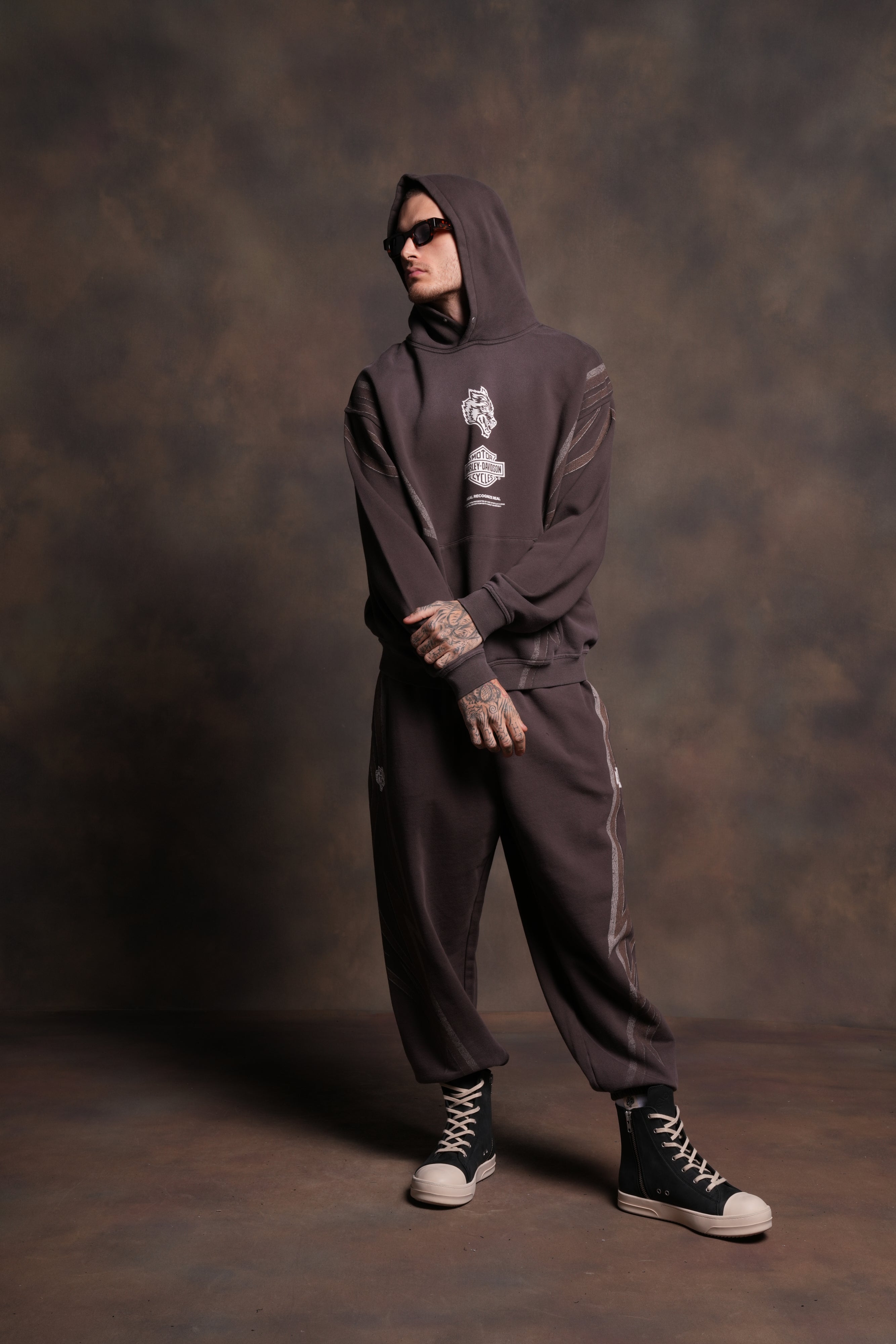 Real Recognize Real Unisex Lounger Sweat Pants in Darc Brown Drift