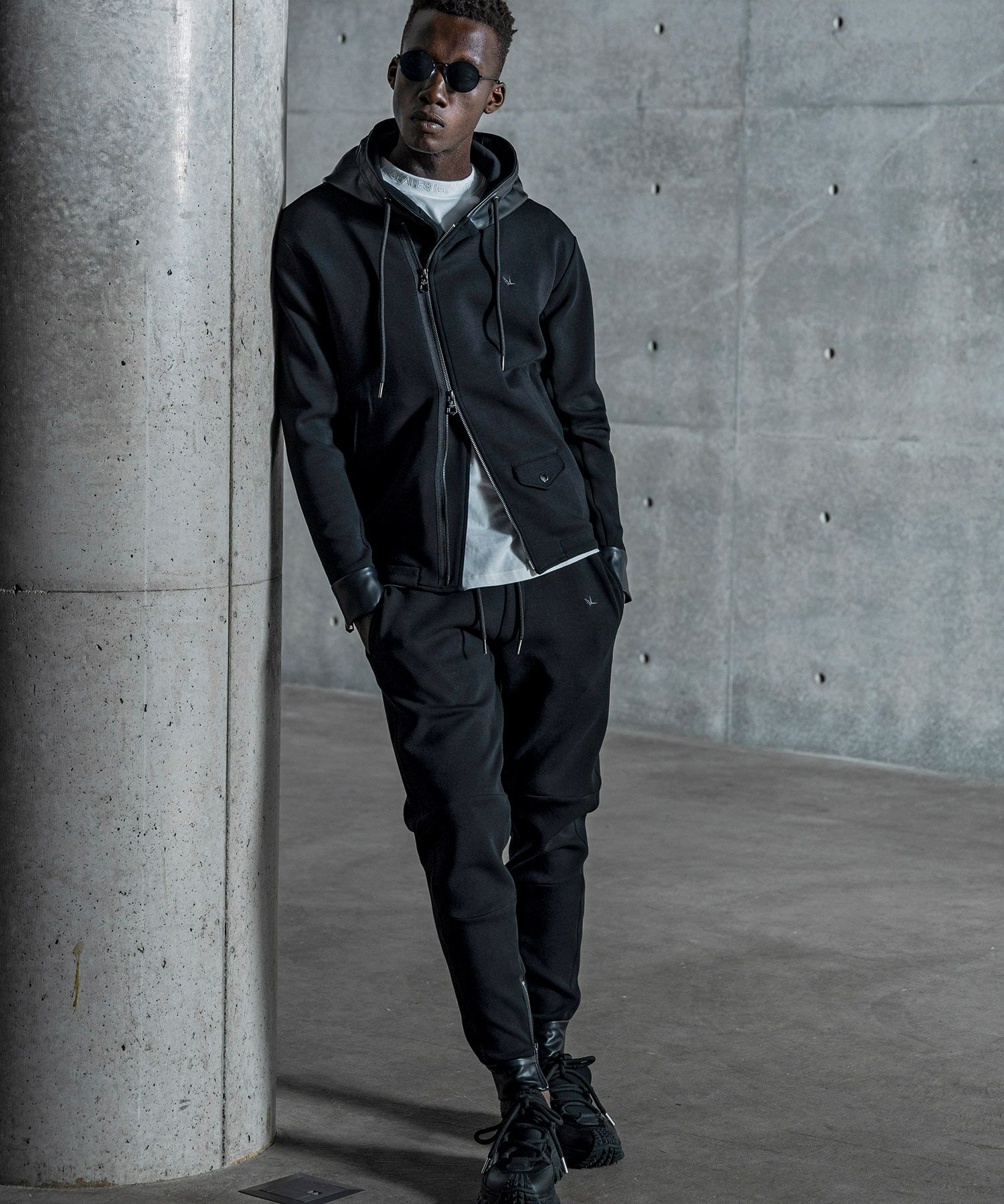 1PIU1UGUALE3 RELAX(ウノピゥウノウグァーレトレ リラックス)バイカー