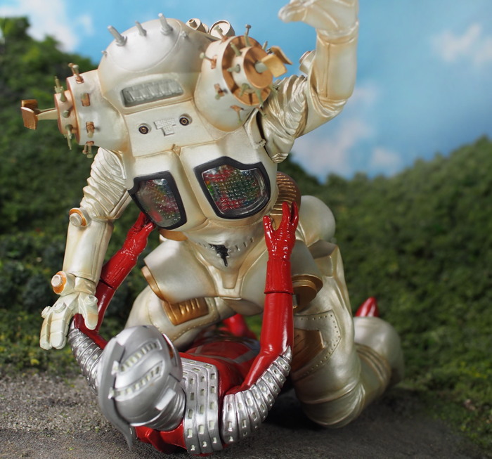 CCPの「ウルトラセブン対キングジョー」限定版がツブラヤストアONLINE