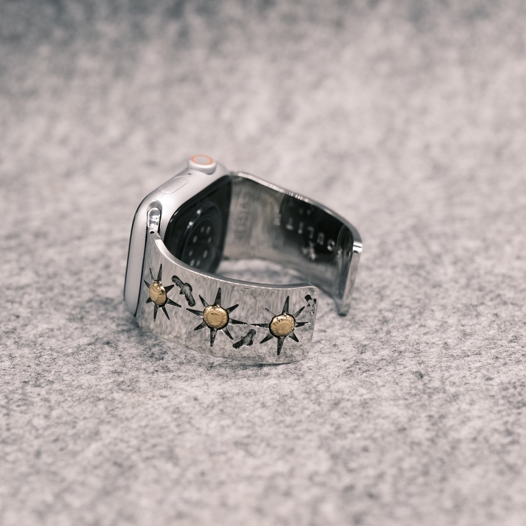 高級・おしゃれなApple Watchバンド、AirPodsケースの通販 | SOULITE JAPAN